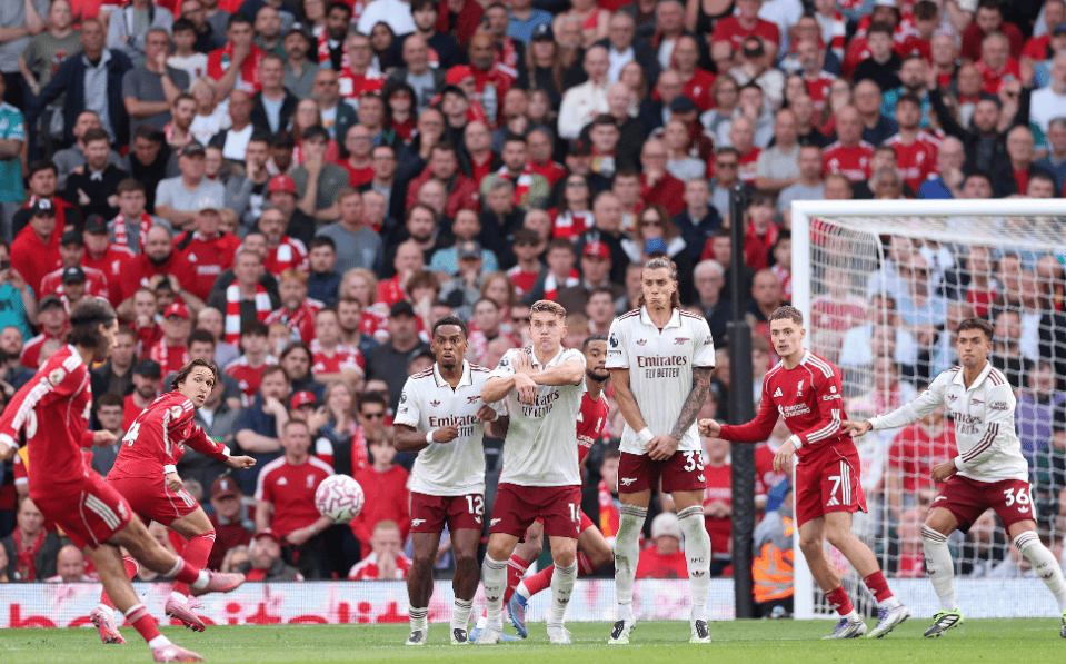 骄傲容易滋生狭隘，亚冠是为国出战，所以这个时候还...（傲气易致狭隘，亚冠承载国家荣誉，此时更应...）