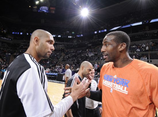 大罗与阿尔卡拉斯切磋网球，还赠送其签名巴西球衣（大罗与阿尔卡拉斯网球过招，赠其亲签巴西球衣）