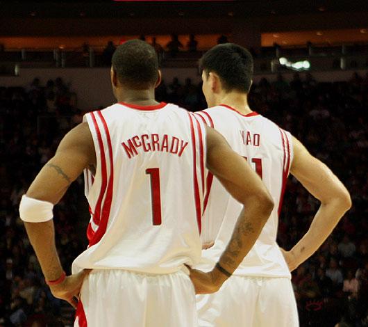 布伦森半场26分＆唐斯准两双，尼克斯17分领先猛龙（布伦森半场砍26分，唐斯准两双，尼克斯领先猛龙17分）