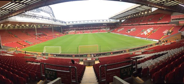 穆帅：当年我给了麦克托米奈生涯首秀，今天他给我他的球衣（穆里尼奥：我曾让麦克托米奈完成首秀，如今他把球衣送给了我）