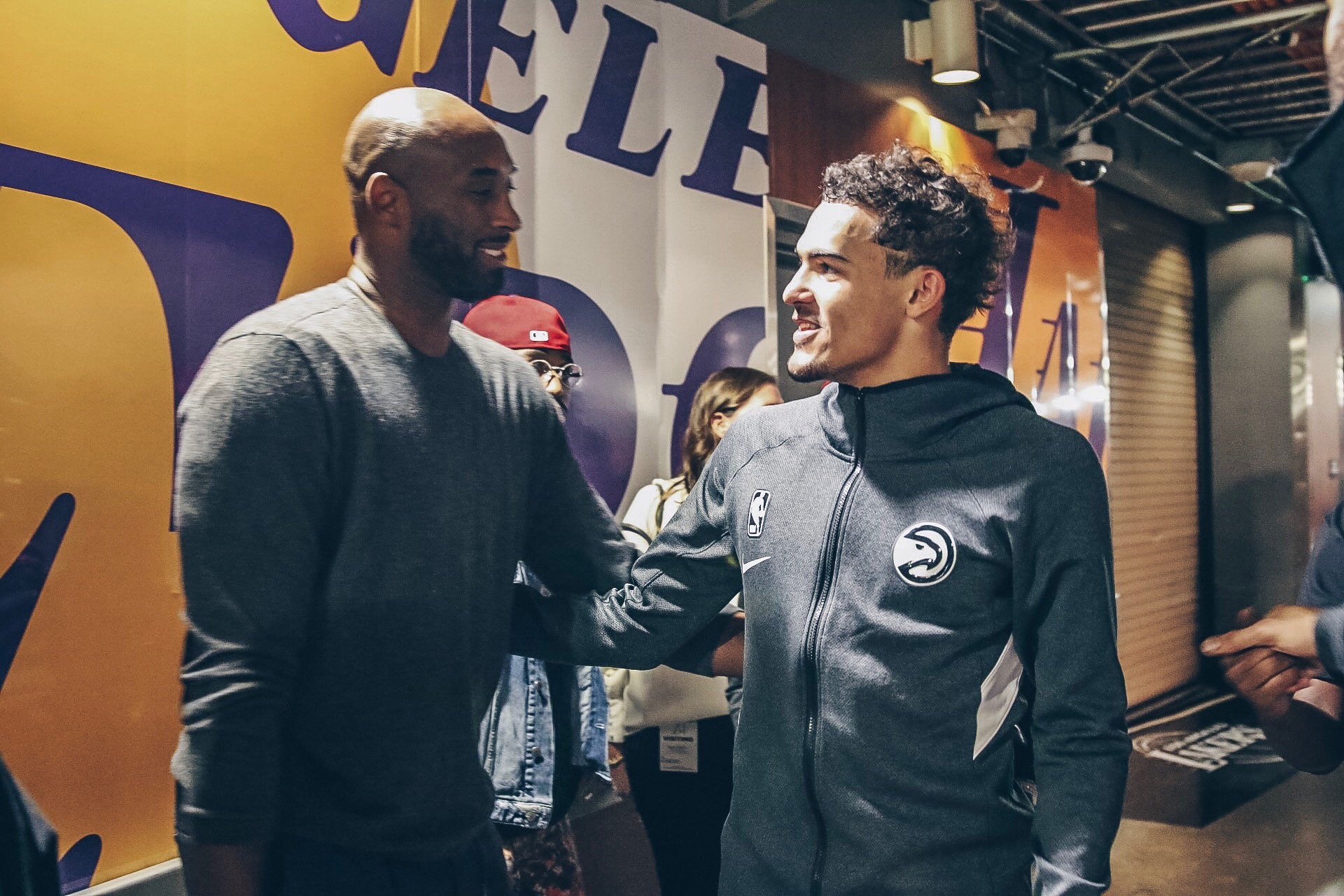 皇马客战奥林匹亚科斯：姆巴佩、维尼修斯首发，贝林厄姆替补（皇马客场挑战奥林匹亚科斯：姆巴佩、维尼修斯先发，贝林厄姆暂列替补）