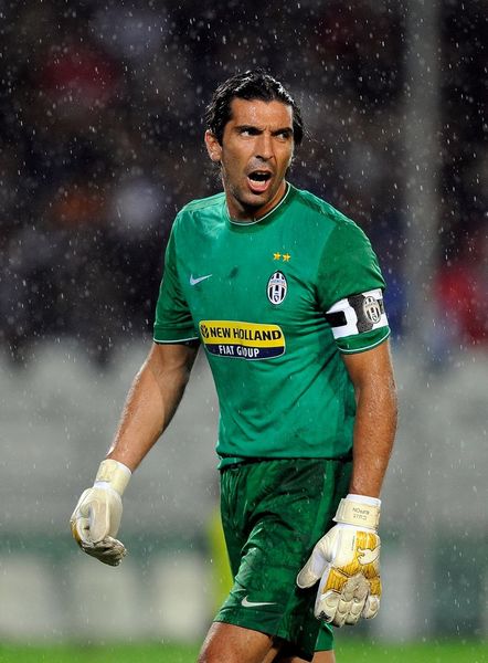 东体谈中超外援名额调整：足协、中足联应多听听俱乐部的意见（东体评中超外援名额调整：足协与中足联应更多听取俱乐部意见）