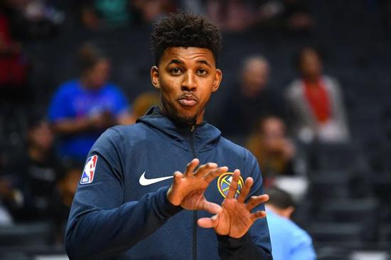 斯潘塞爆发，勇士捡到宝了！NBA真不缺机会，杨瀚森太幸运了（斯潘塞火力全开，勇士捡漏成功！NBA机遇遍地，杨瀚森实在太走运）