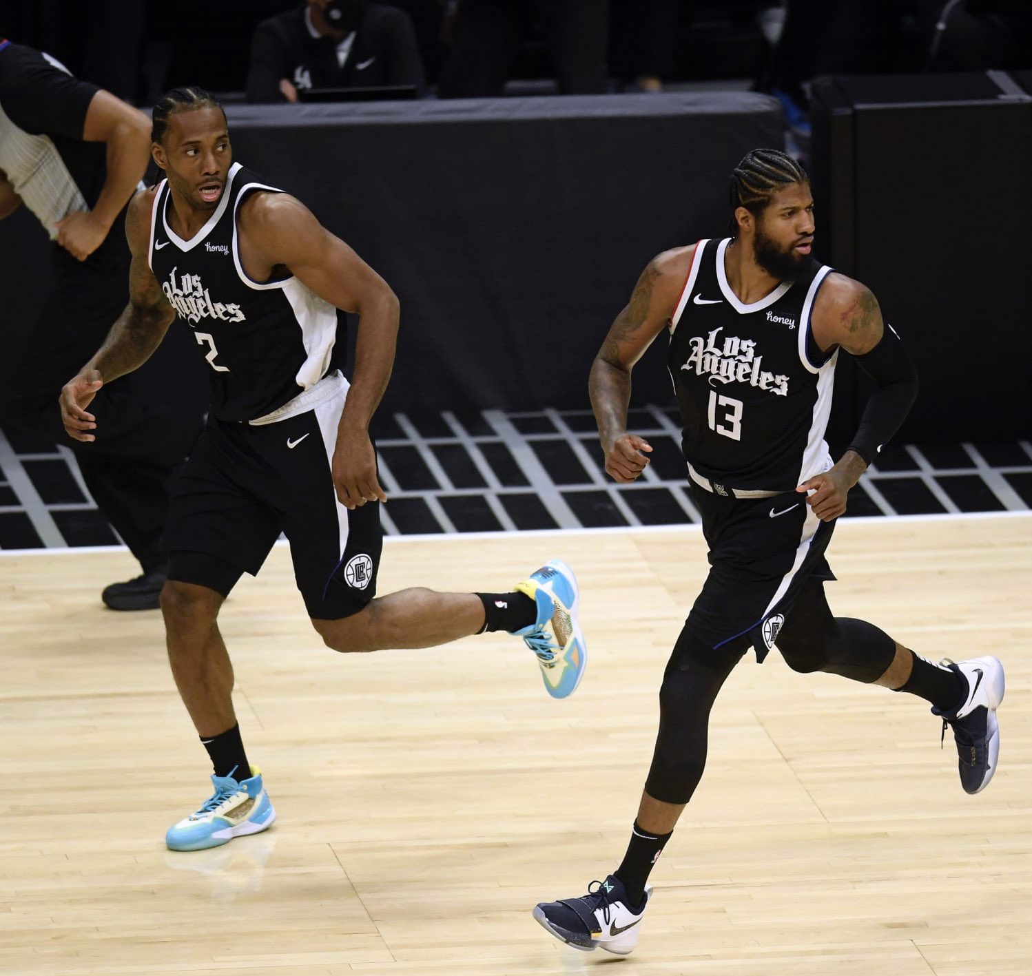 混合团体世界杯：2-8，中国香港无缘复制一年前8-7绝杀日本一幕（混合团体世界杯：中国香港2-8告负，未能再现去年8-7绝杀日本）