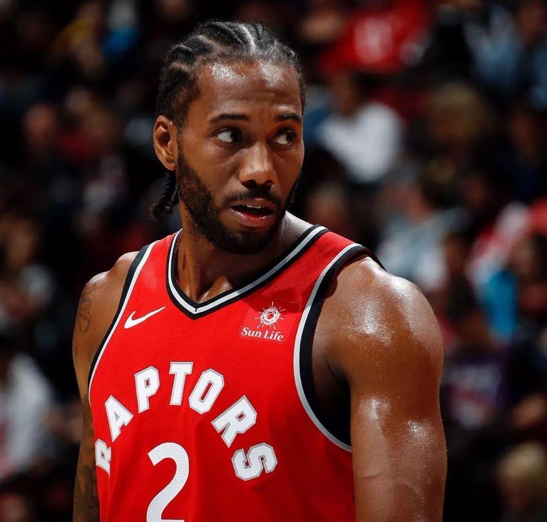 喀麦隆非洲杯大名单：姆伯莫领衔，巴索戈在列，奥纳纳无缘（喀麦隆非洲杯阵容出炉：姆伯莫领衔，巴索戈入选，奥纳纳落选）